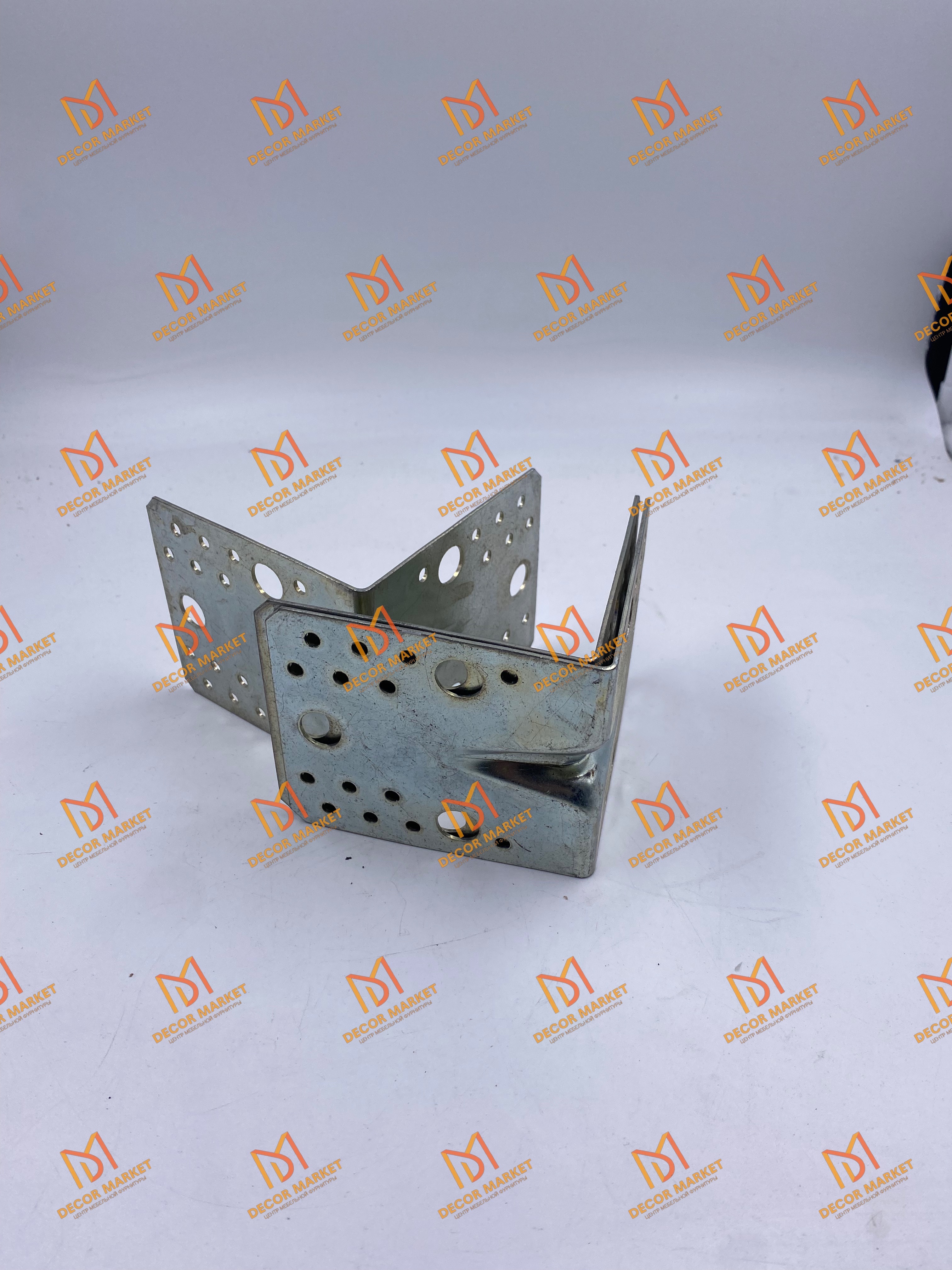 Уголок 105х105